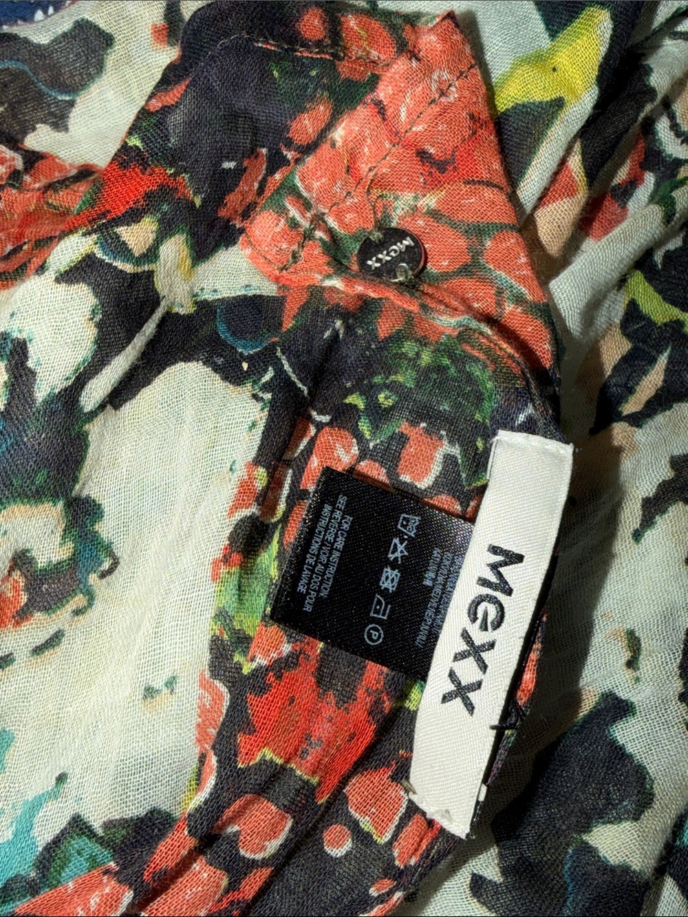 MEXX Pattern Scarf - Picture 5 of 8